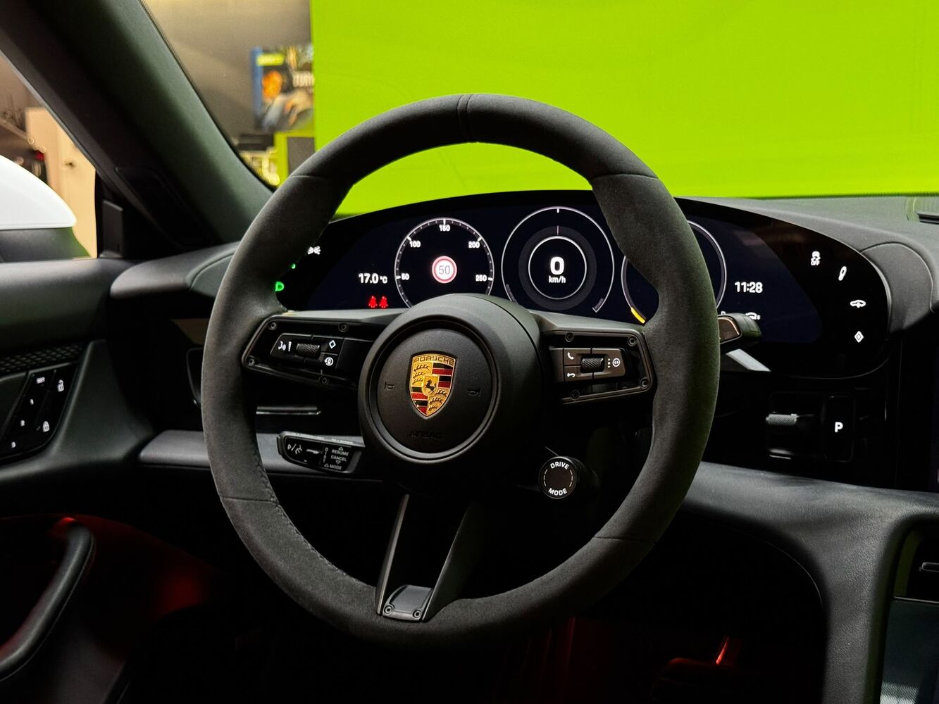 Porsche Taycan vaihtoauto