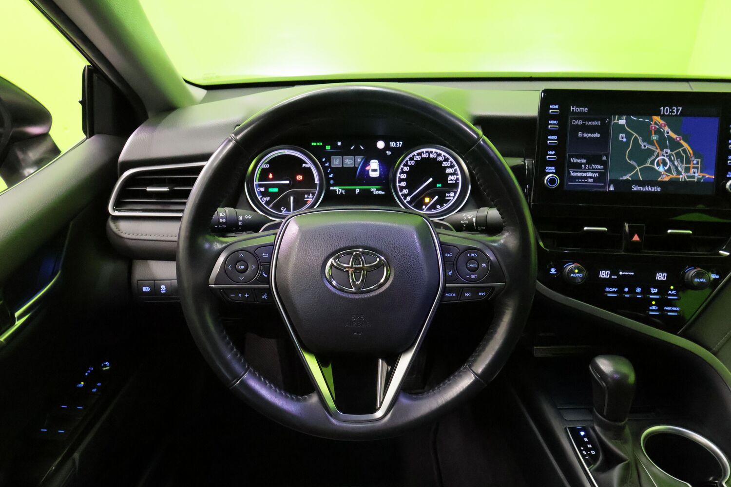 Toyota Camry vaihtoauto