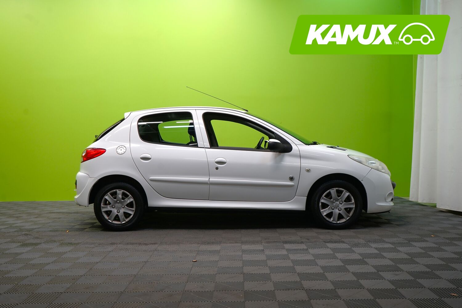 Peugeot 206 + vaihtoauto