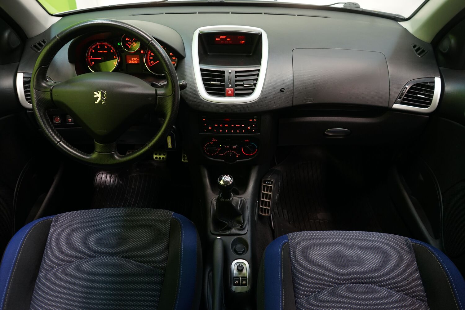 Peugeot 206 + vaihtoauto