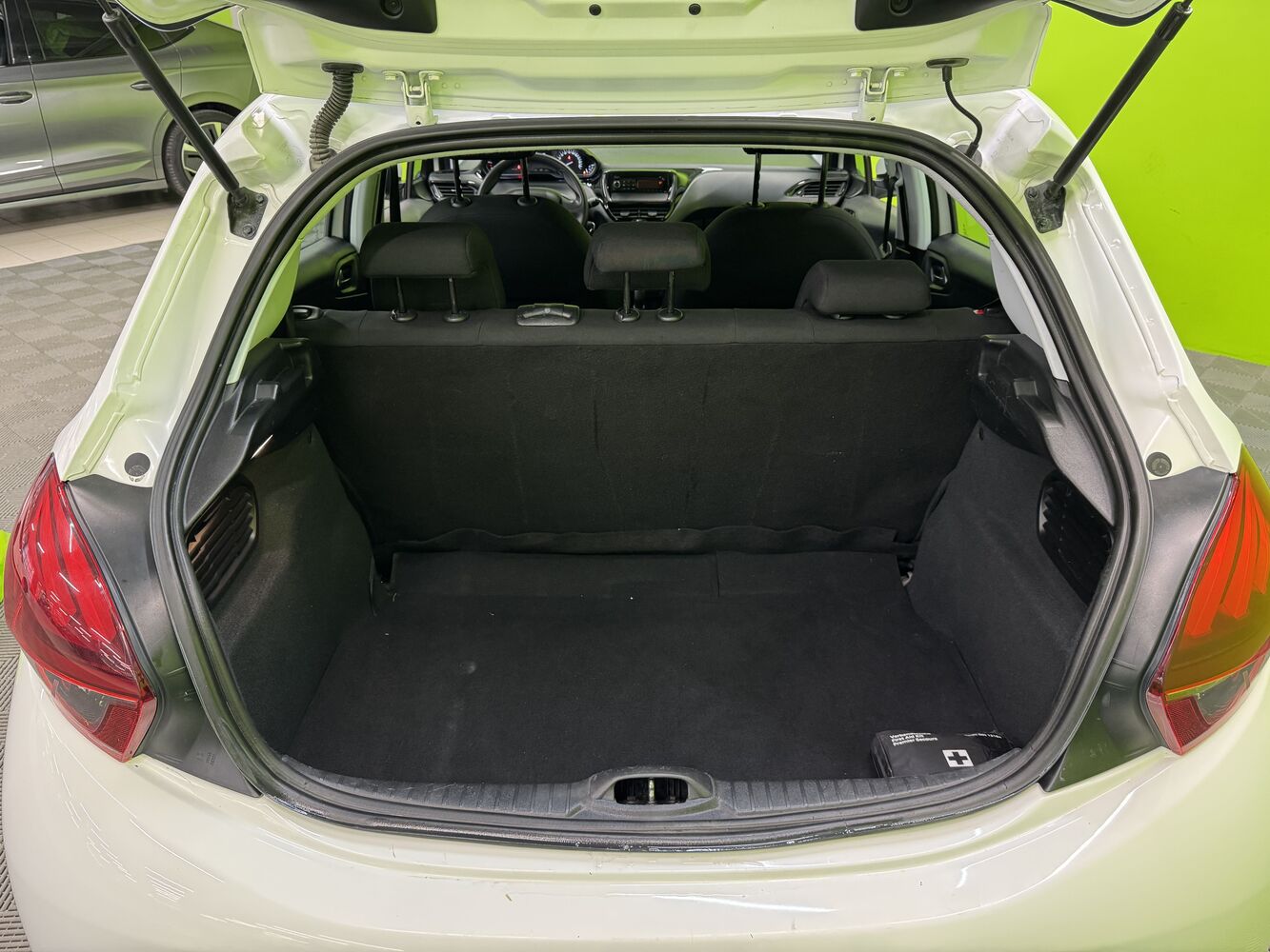 Peugeot 208 vaihtoauto