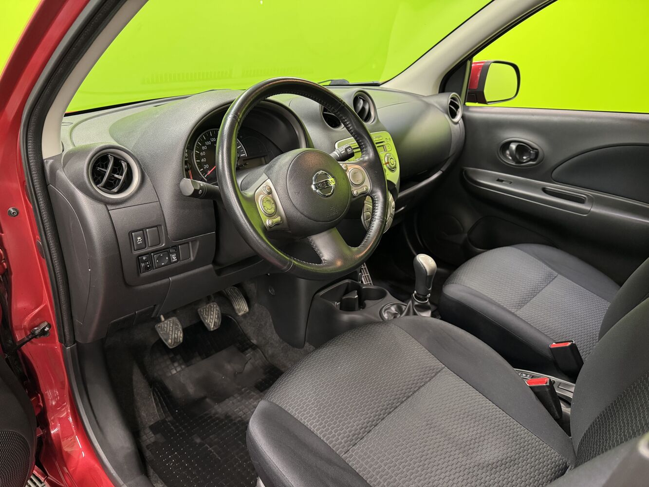 Nissan Micra vaihtoauto