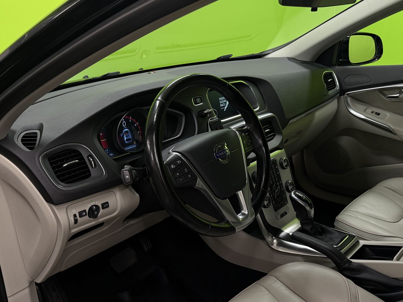 Volvo V40 Cross Country vaihtoauto