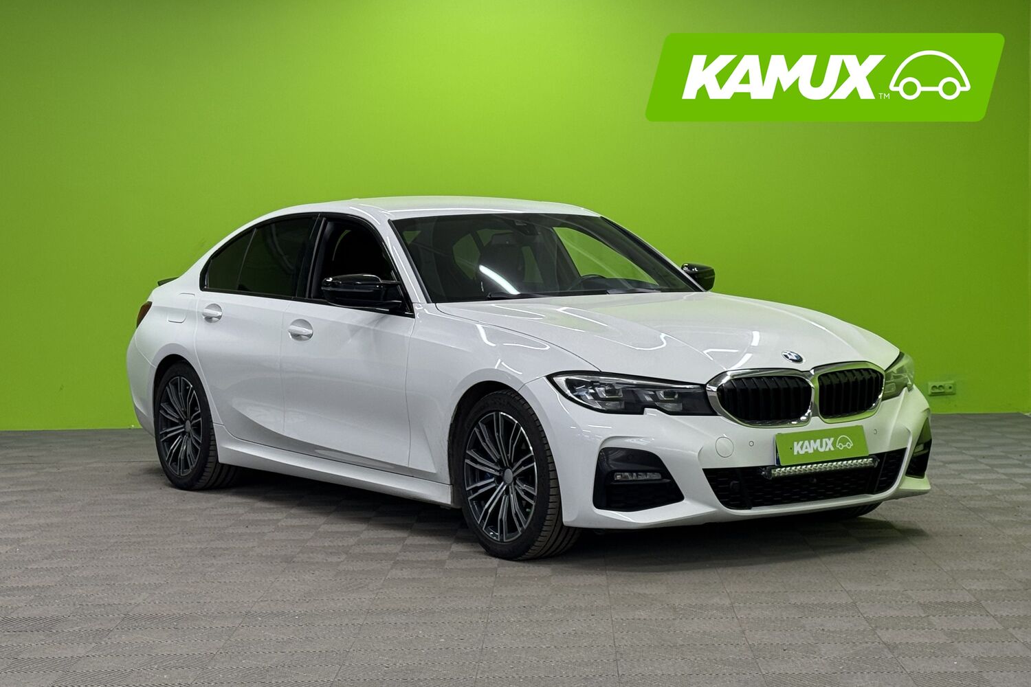 BMW 330 vaihtoauto