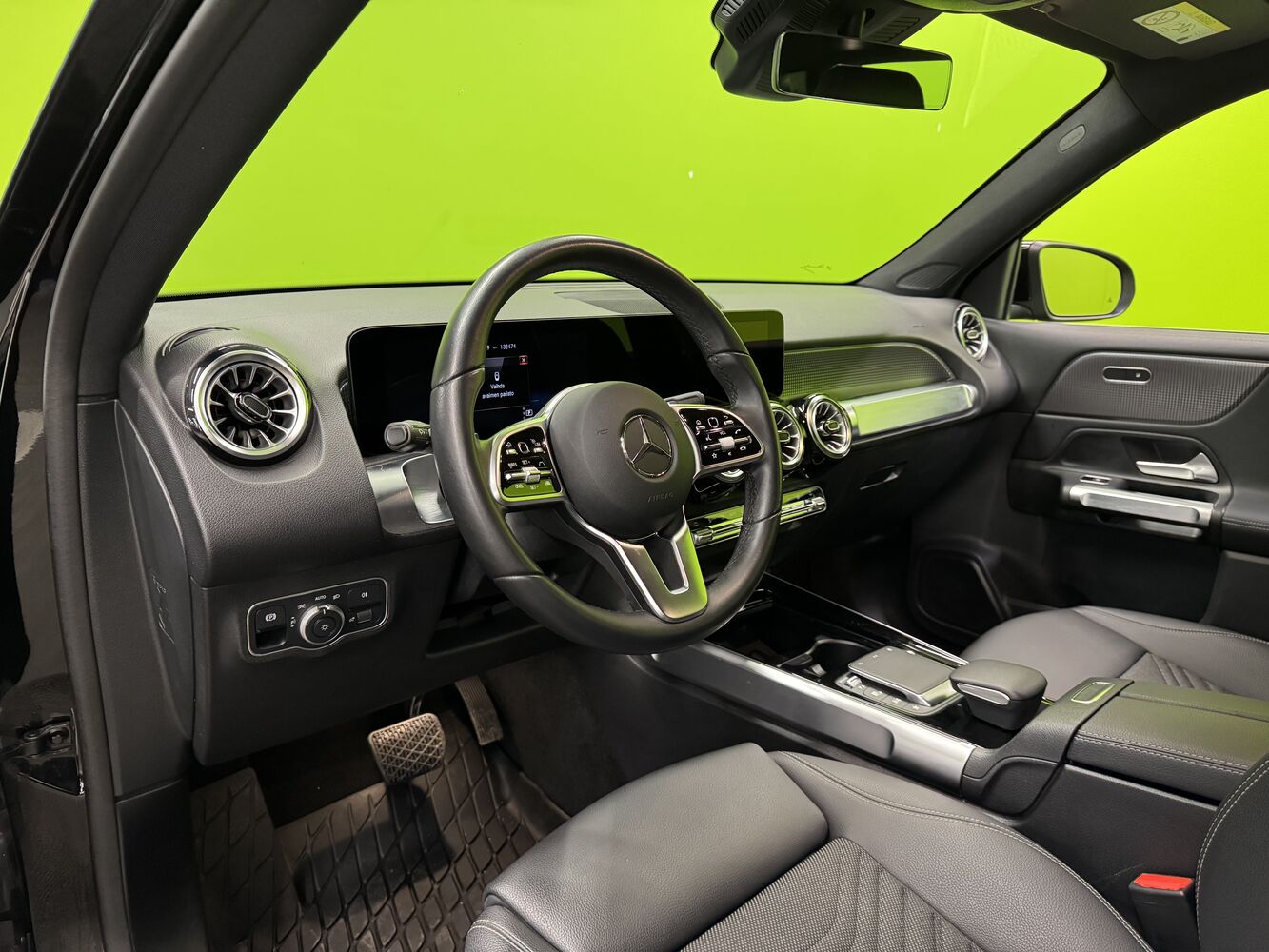 Mercedes-Benz EQB vaihtoauto