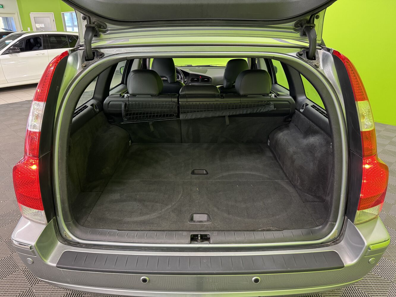 Volvo V70 vaihtoauto