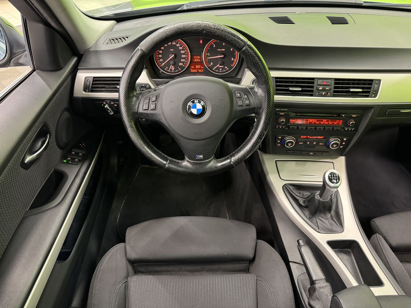 BMW 330 vaihtoauto