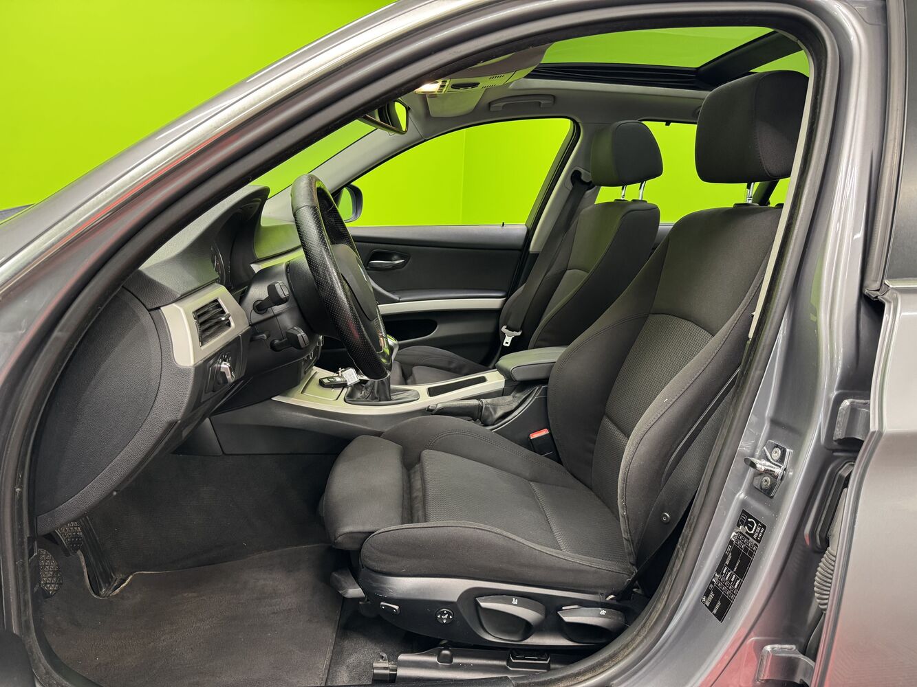 BMW 330 vaihtoauto