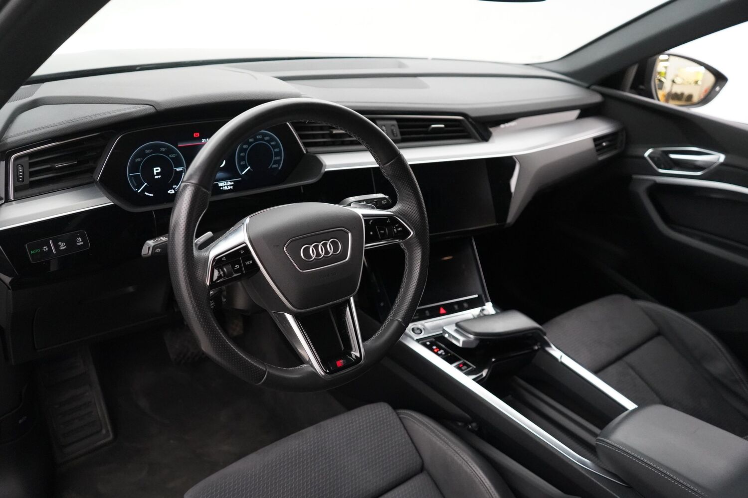 Audi e-tron vaihtoauto