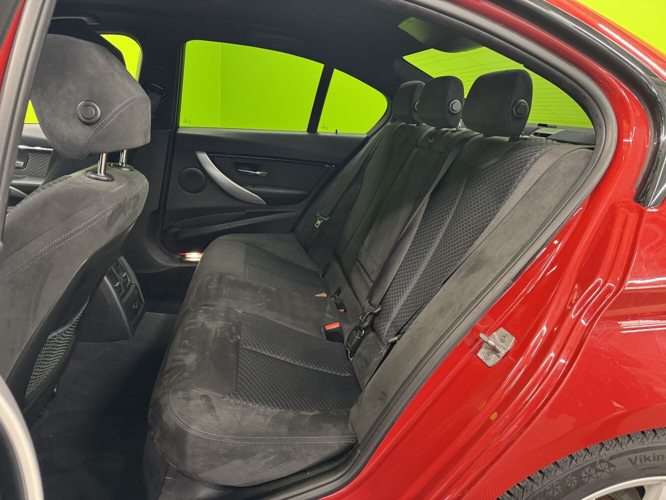 BMW 330 vaihtoauto