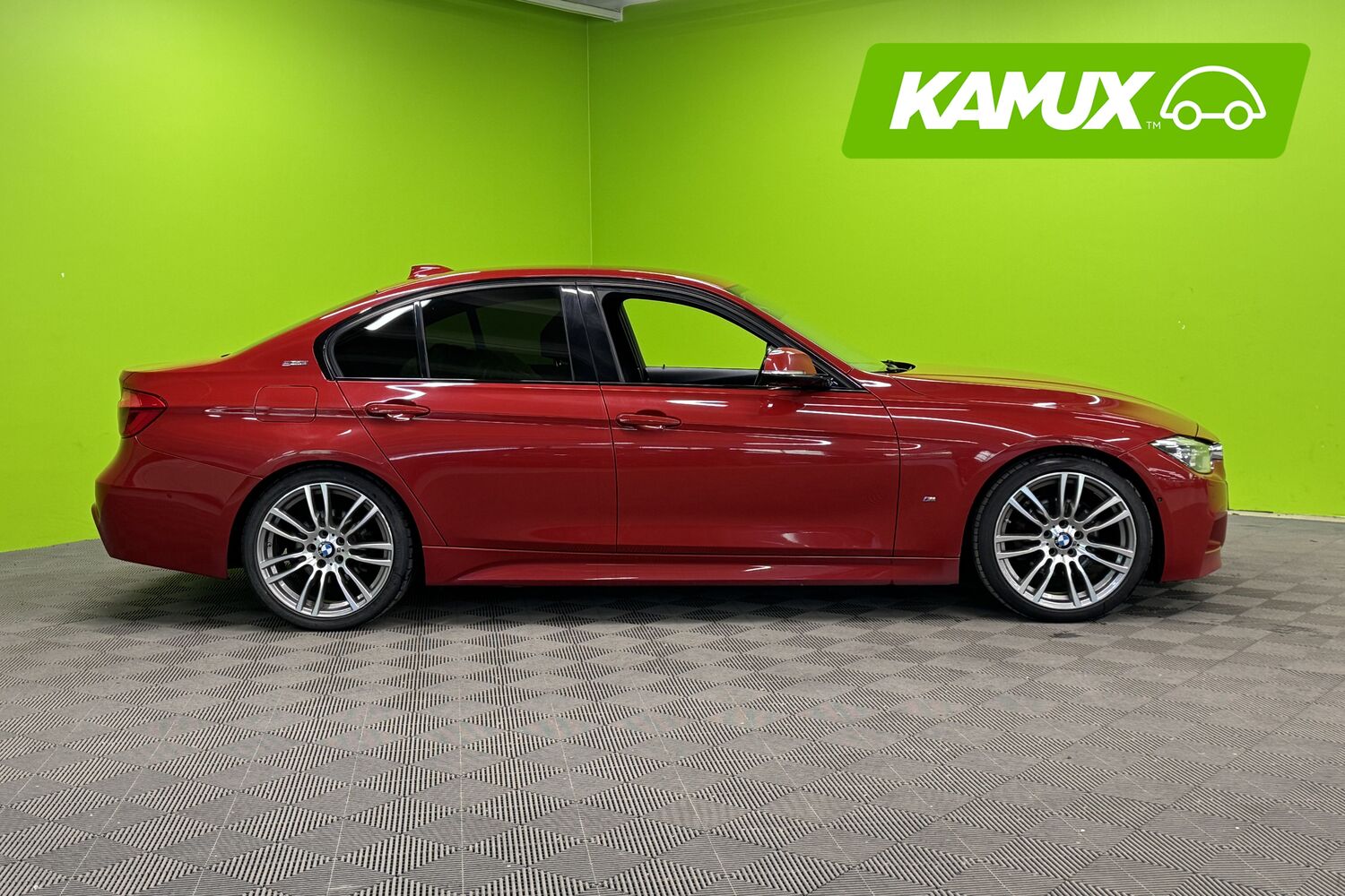 BMW 330 vaihtoauto