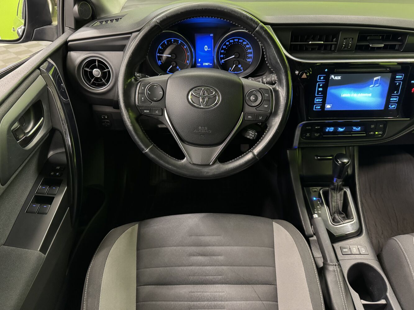 Toyota Auris vaihtoauto