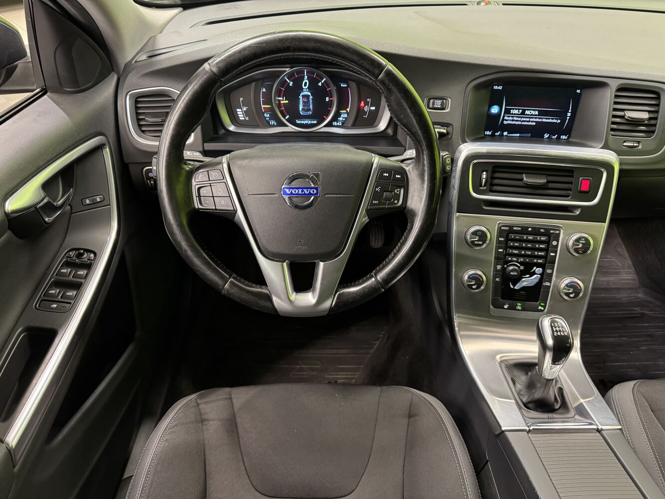 Volvo V60 vaihtoauto