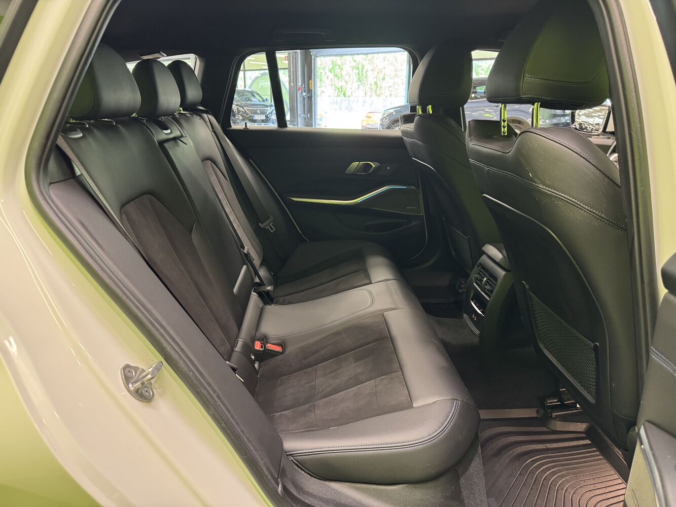 BMW 330 vaihtoauto