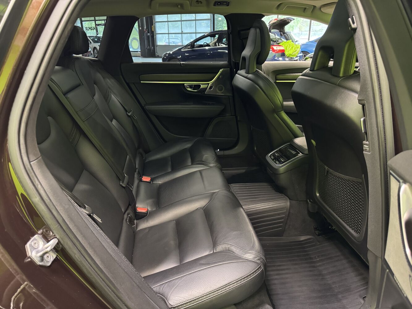 Volvo V90 Cross Country vaihtoauto