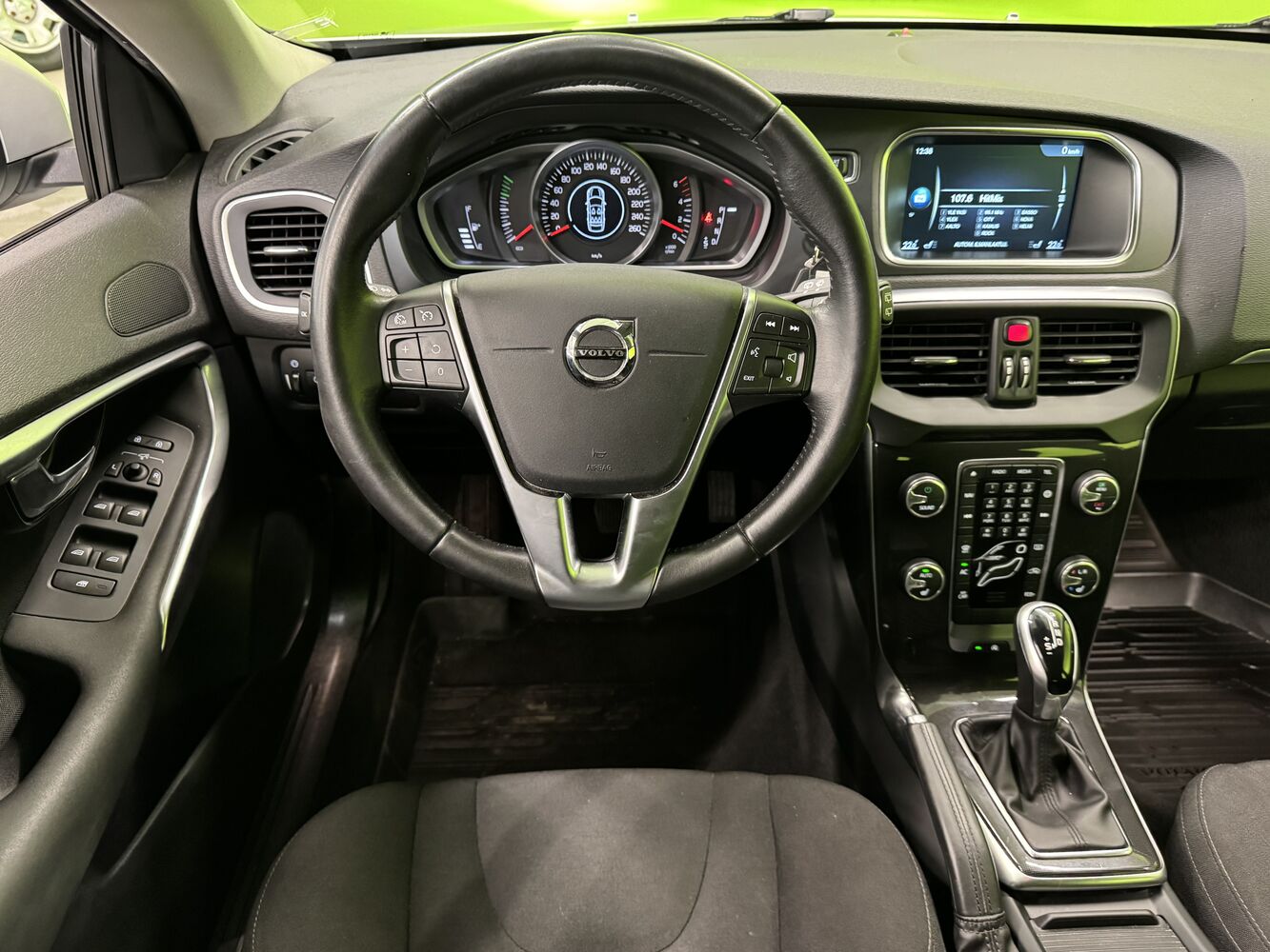 Volvo V40 vaihtoauto