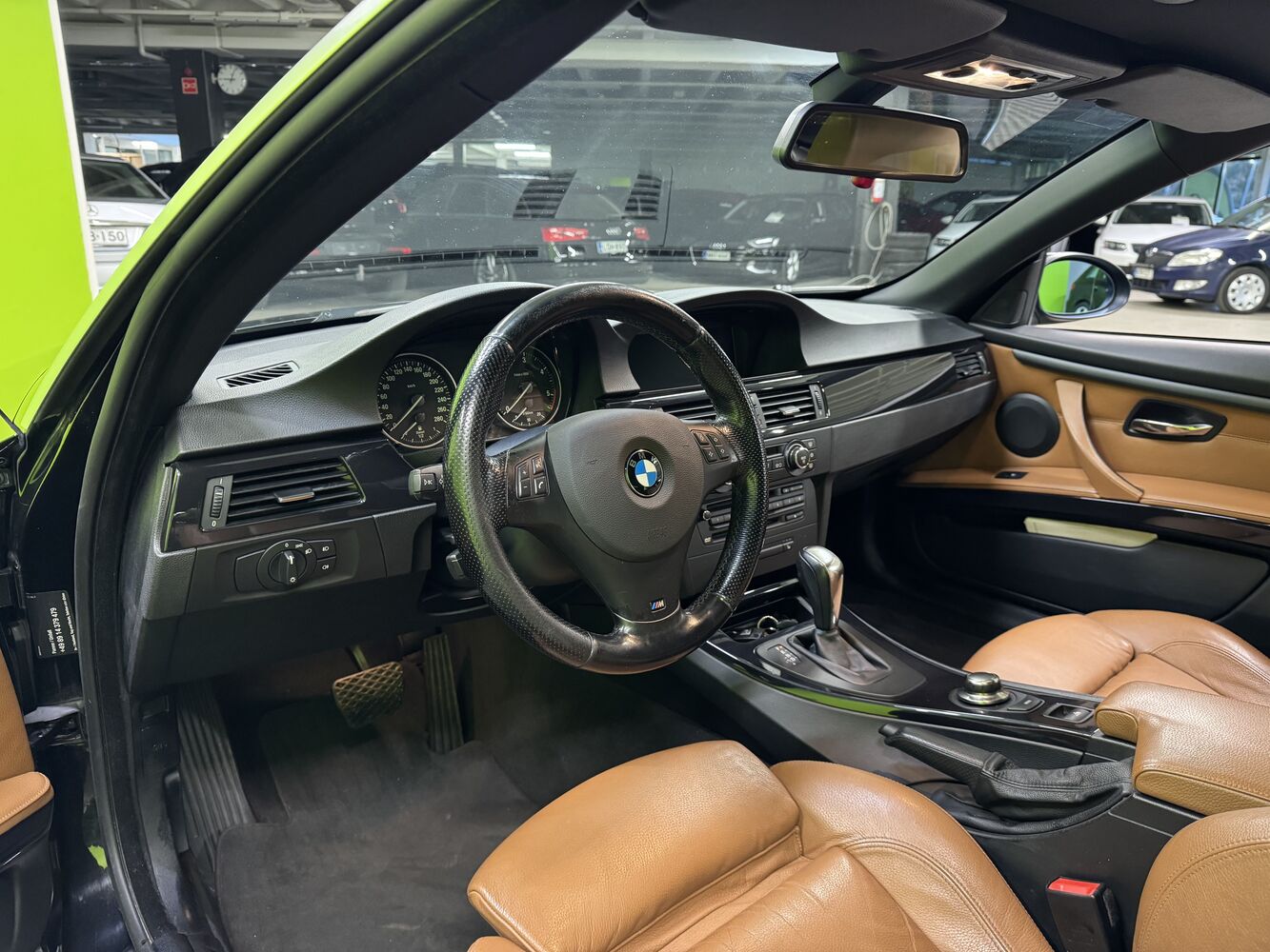 BMW 330 vaihtoauto
