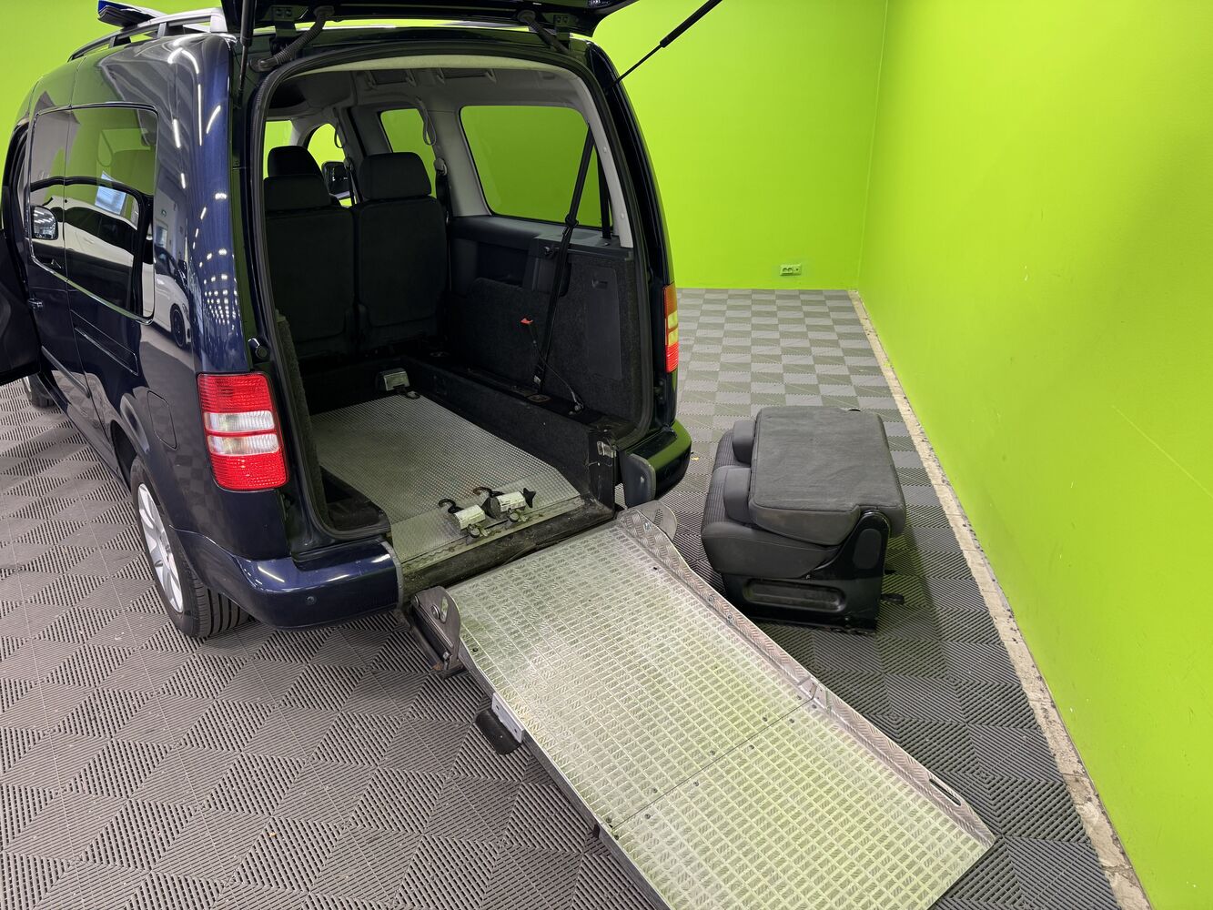 Volkswagen Caddy Maxi vaihtoauto