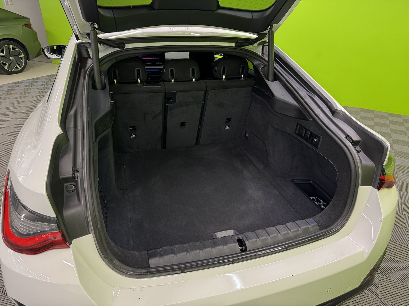 BMW i4 M50 vaihtoauto