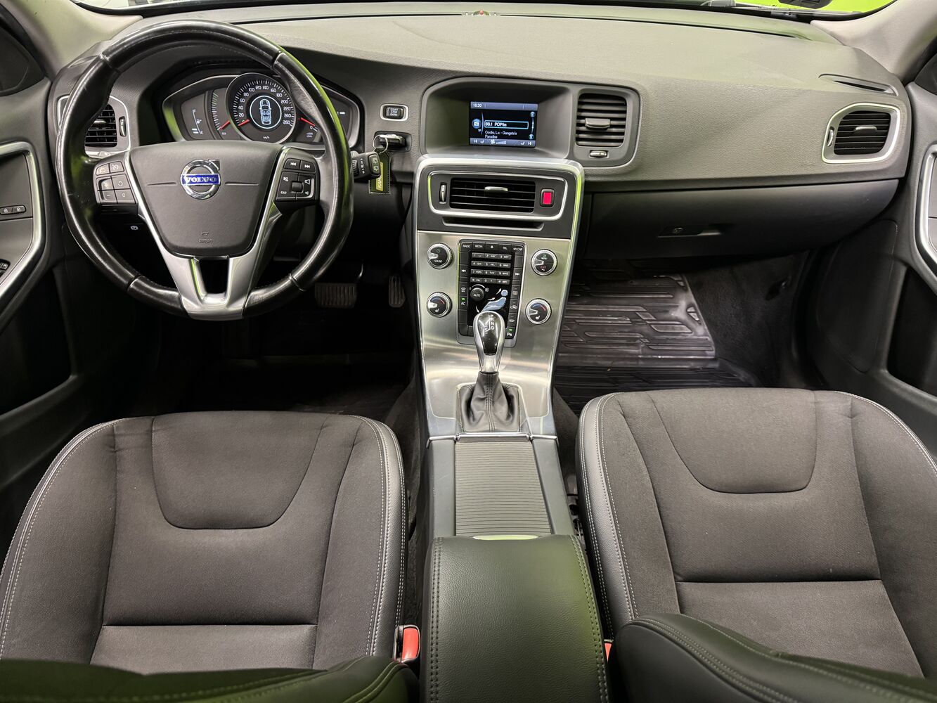 Volvo V60 vaihtoauto