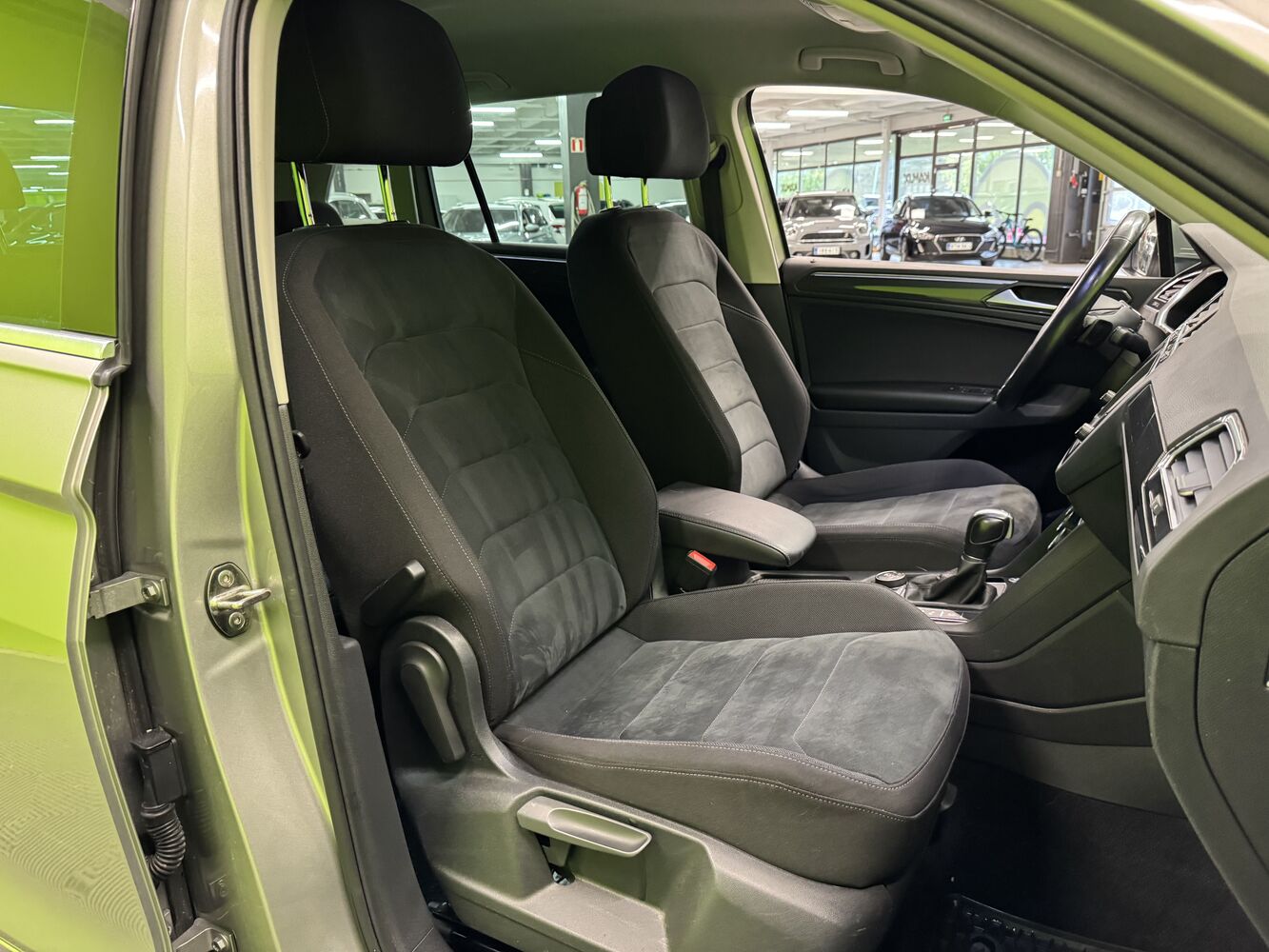 Volkswagen Tiguan vaihtoauto
