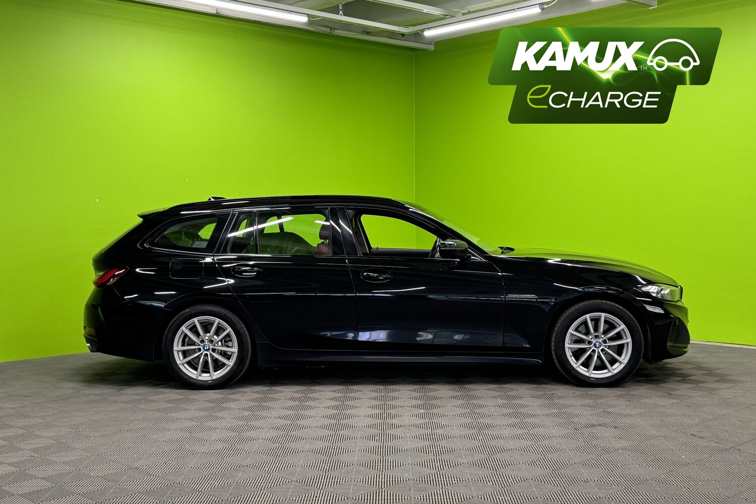 BMW 330 vaihtoauto