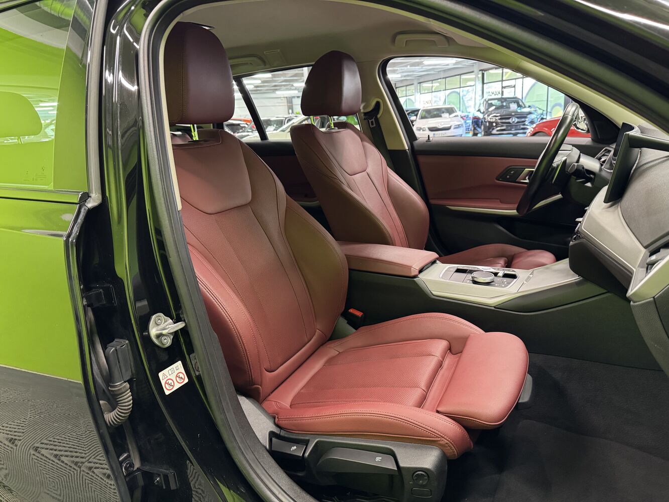 BMW 330 vaihtoauto