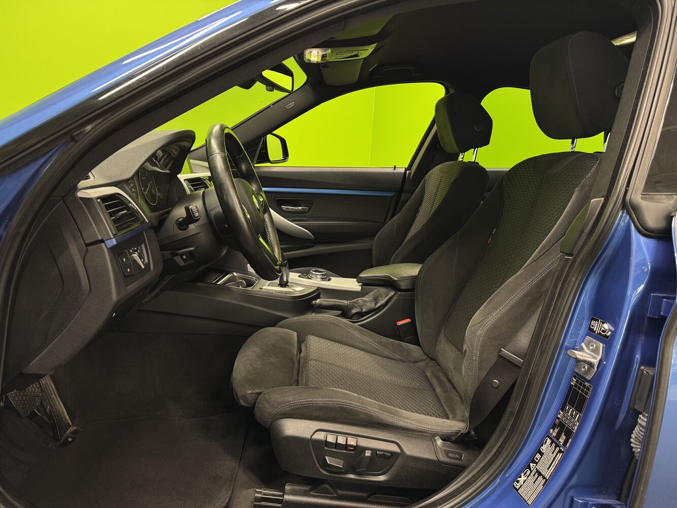 BMW 320 vaihtoauto