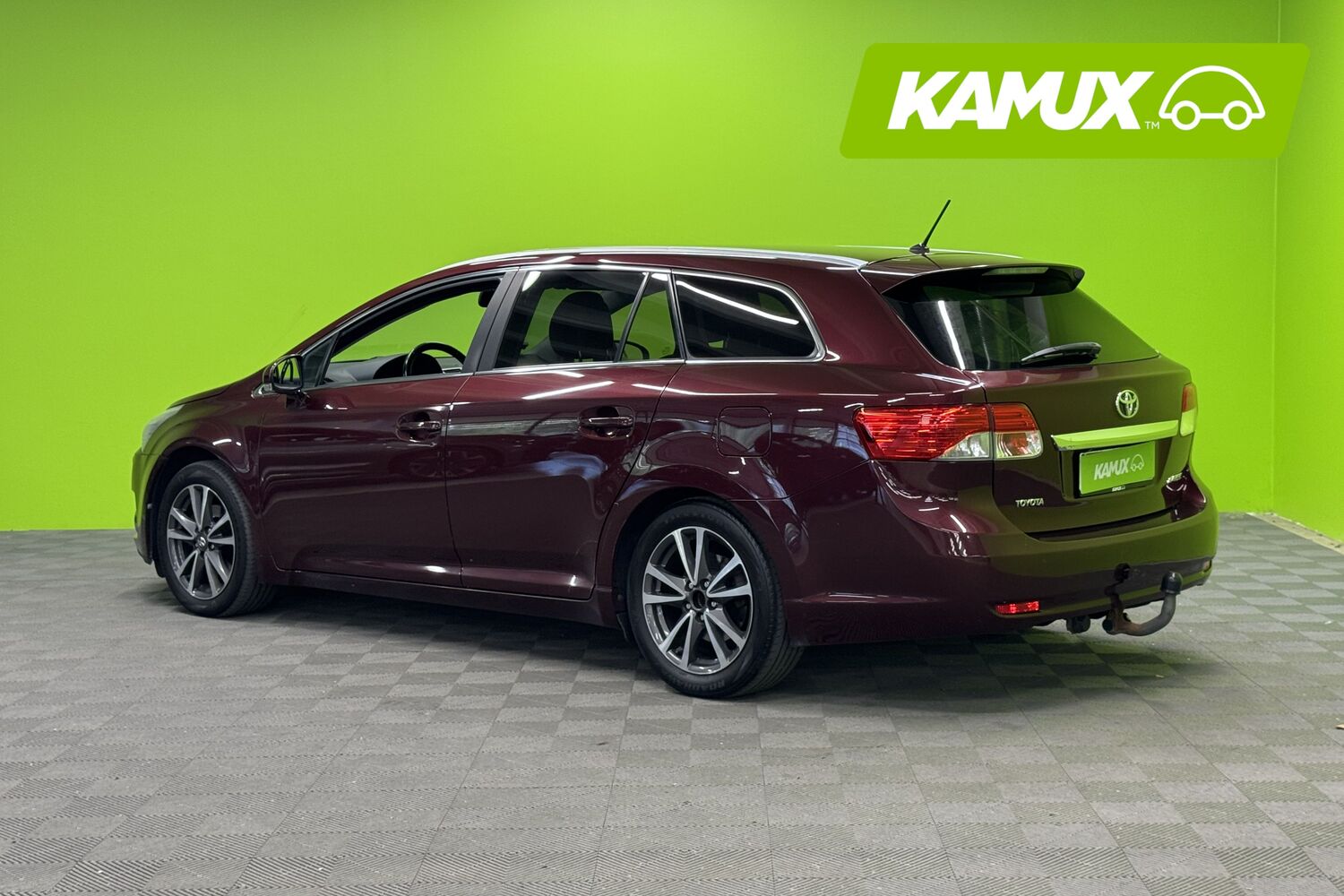 Toyota Avensis vaihtoauto