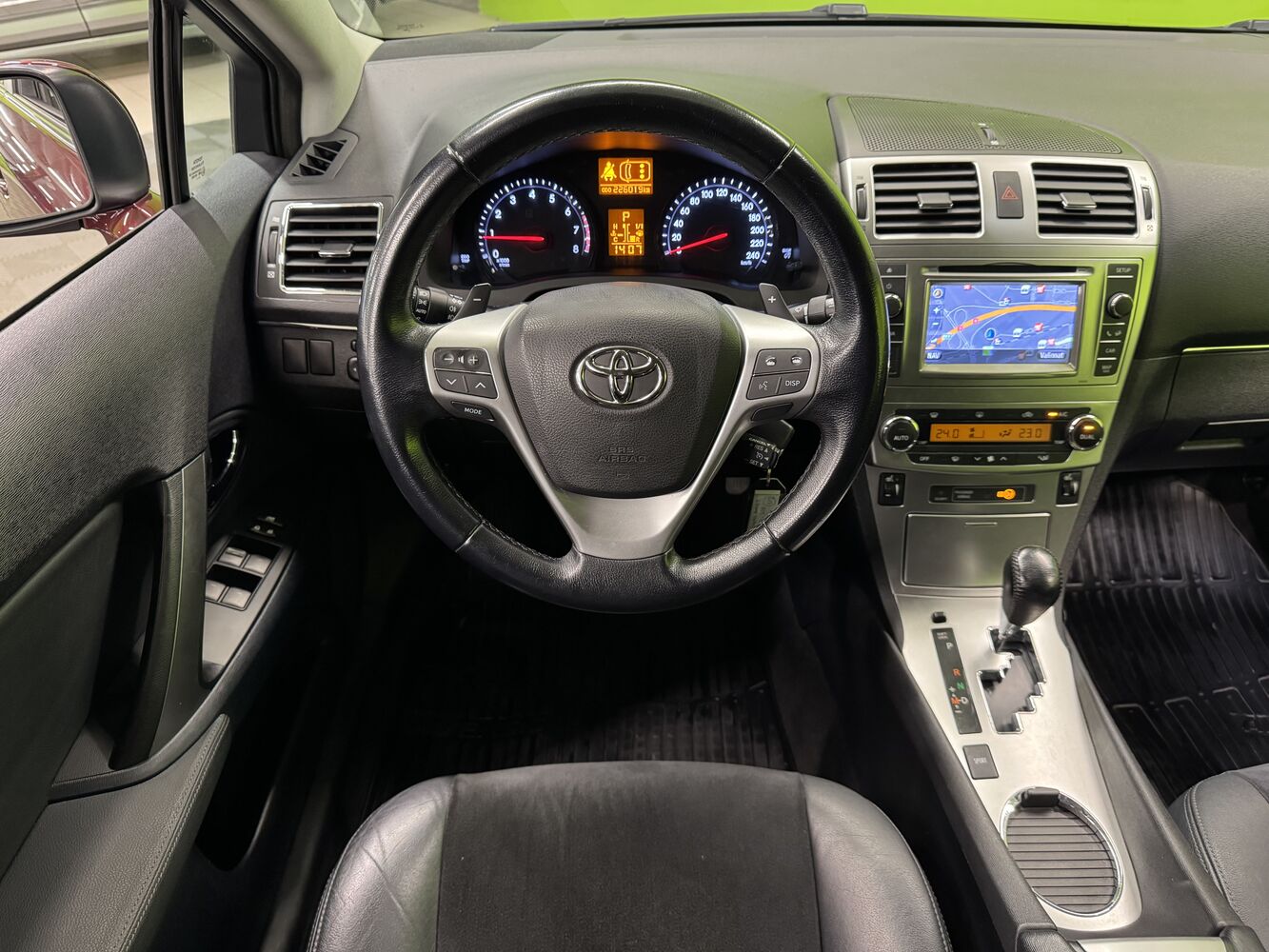 Toyota Avensis vaihtoauto