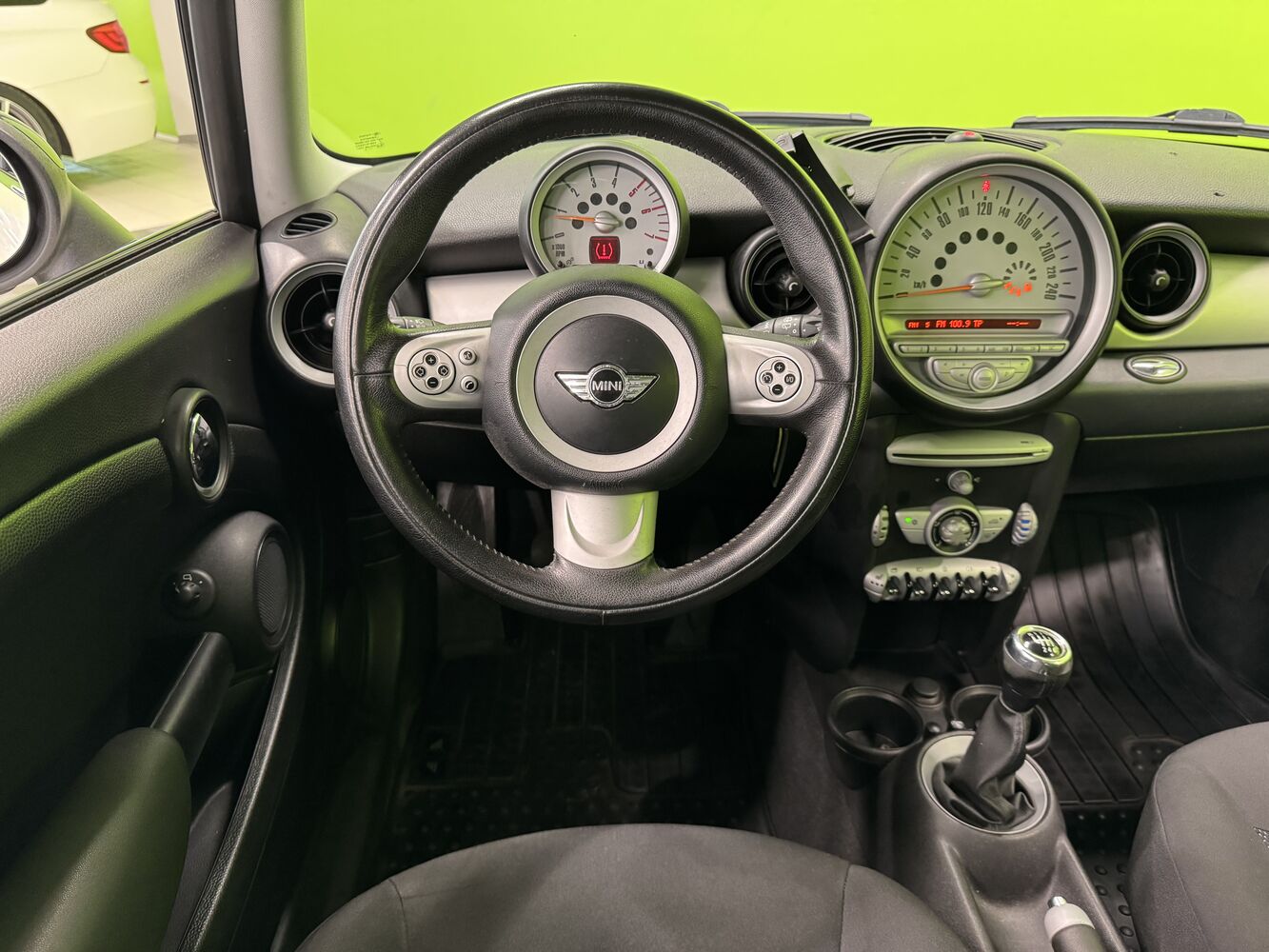 Mini Cooper vaihtoauto