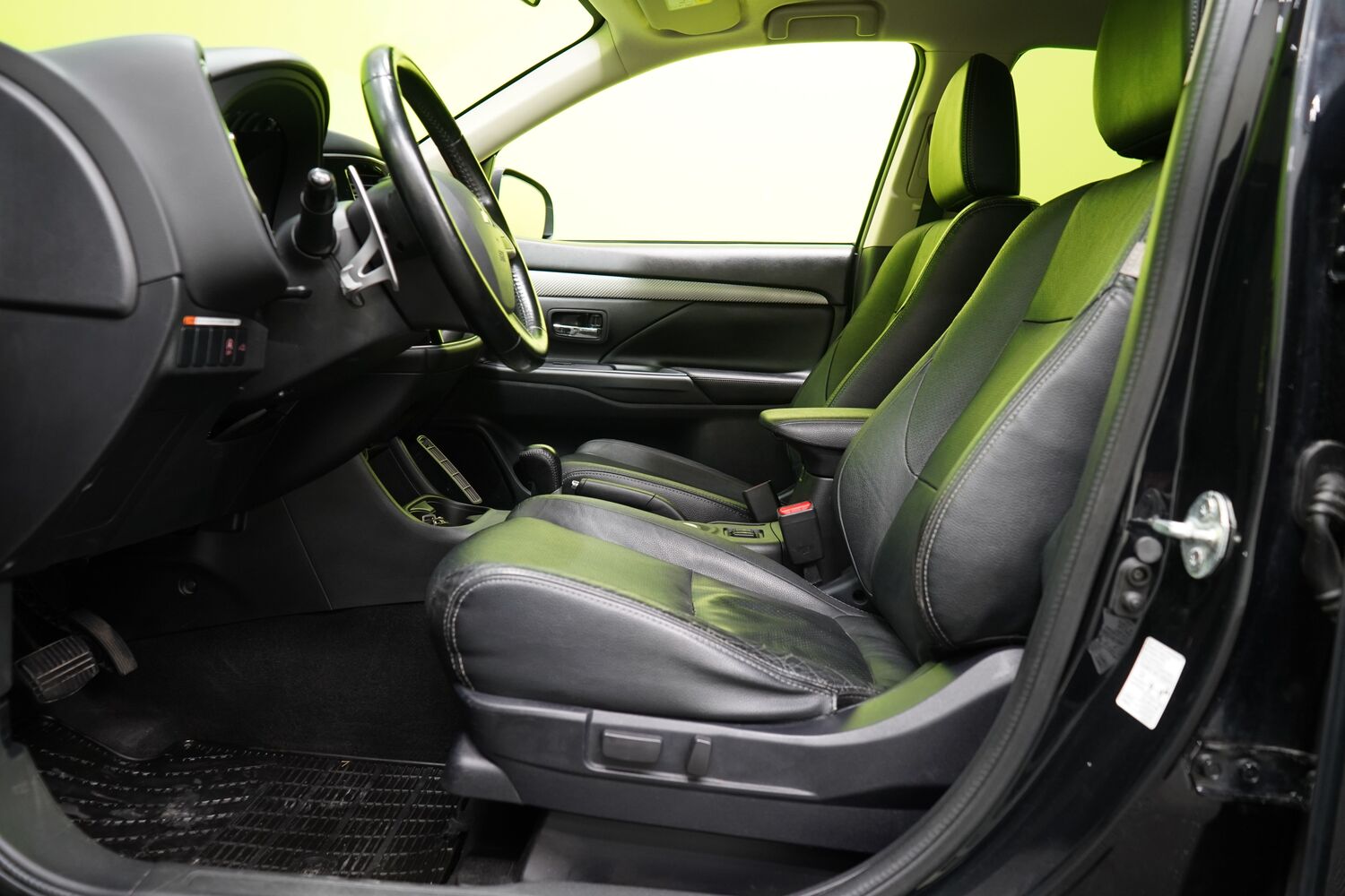 Mitsubishi Outlander vaihtoauto
