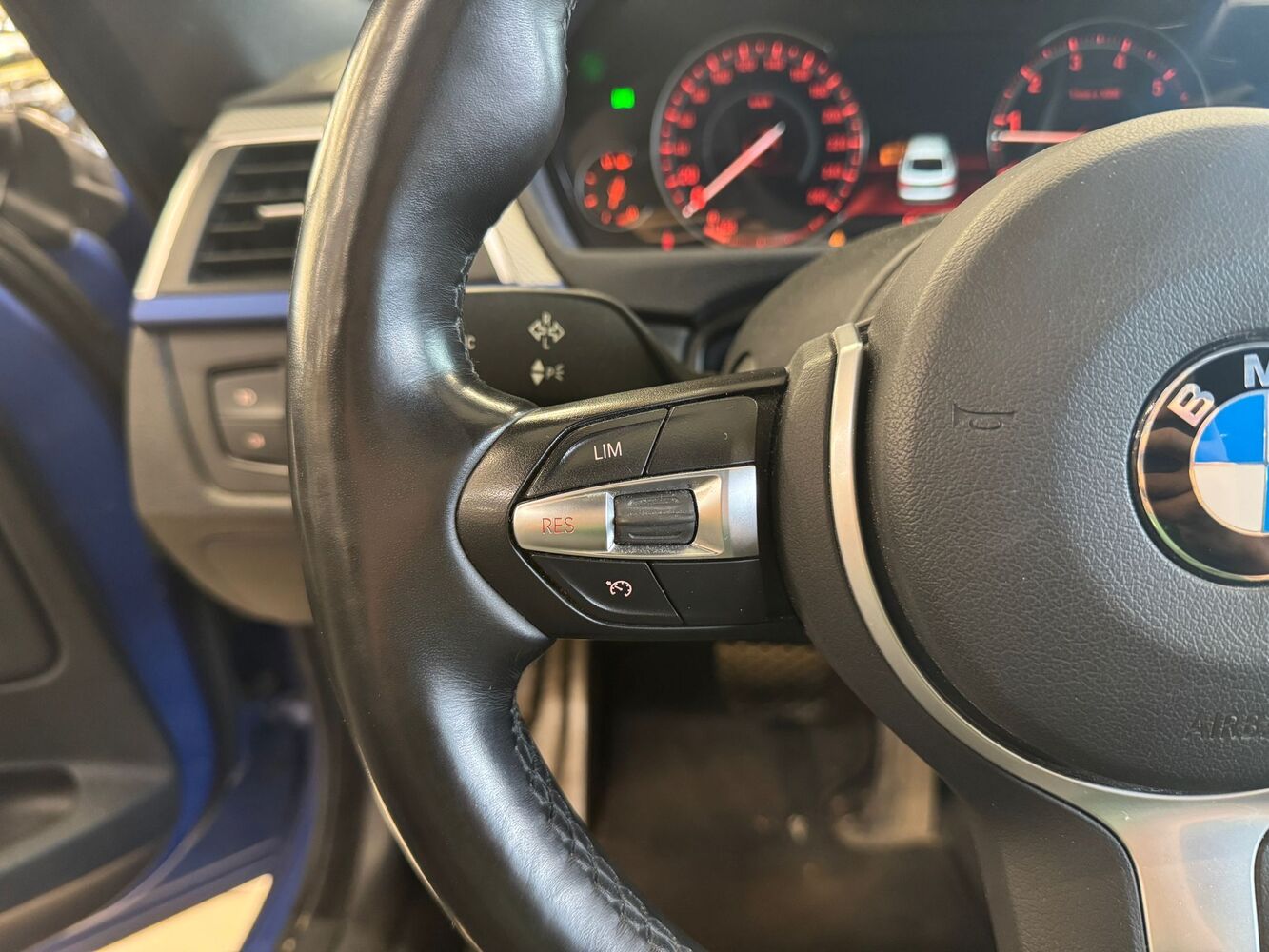 BMW 320 vaihtoauto