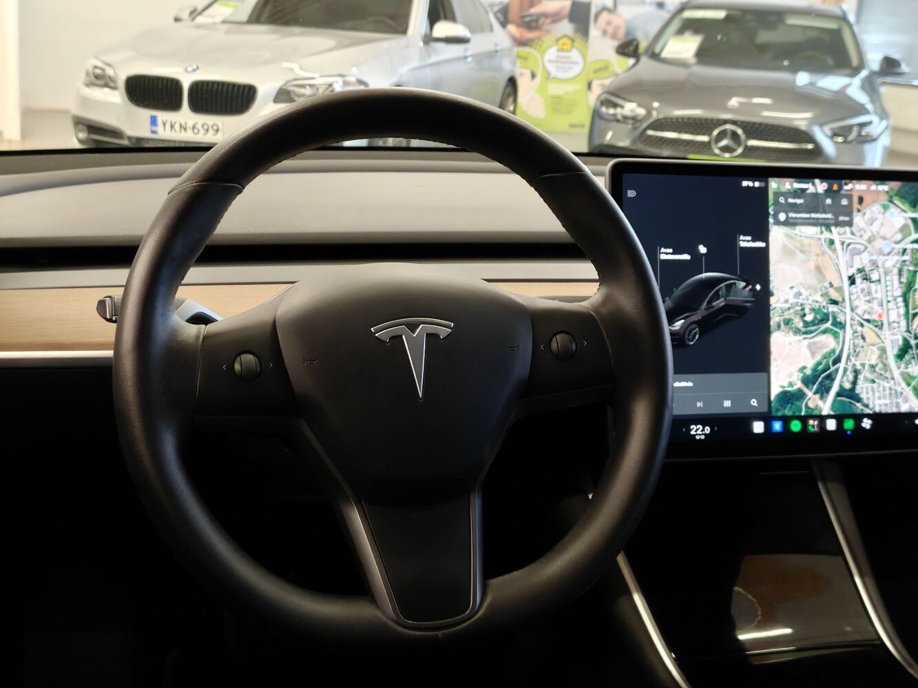 Tesla Model 3 vaihtoauto