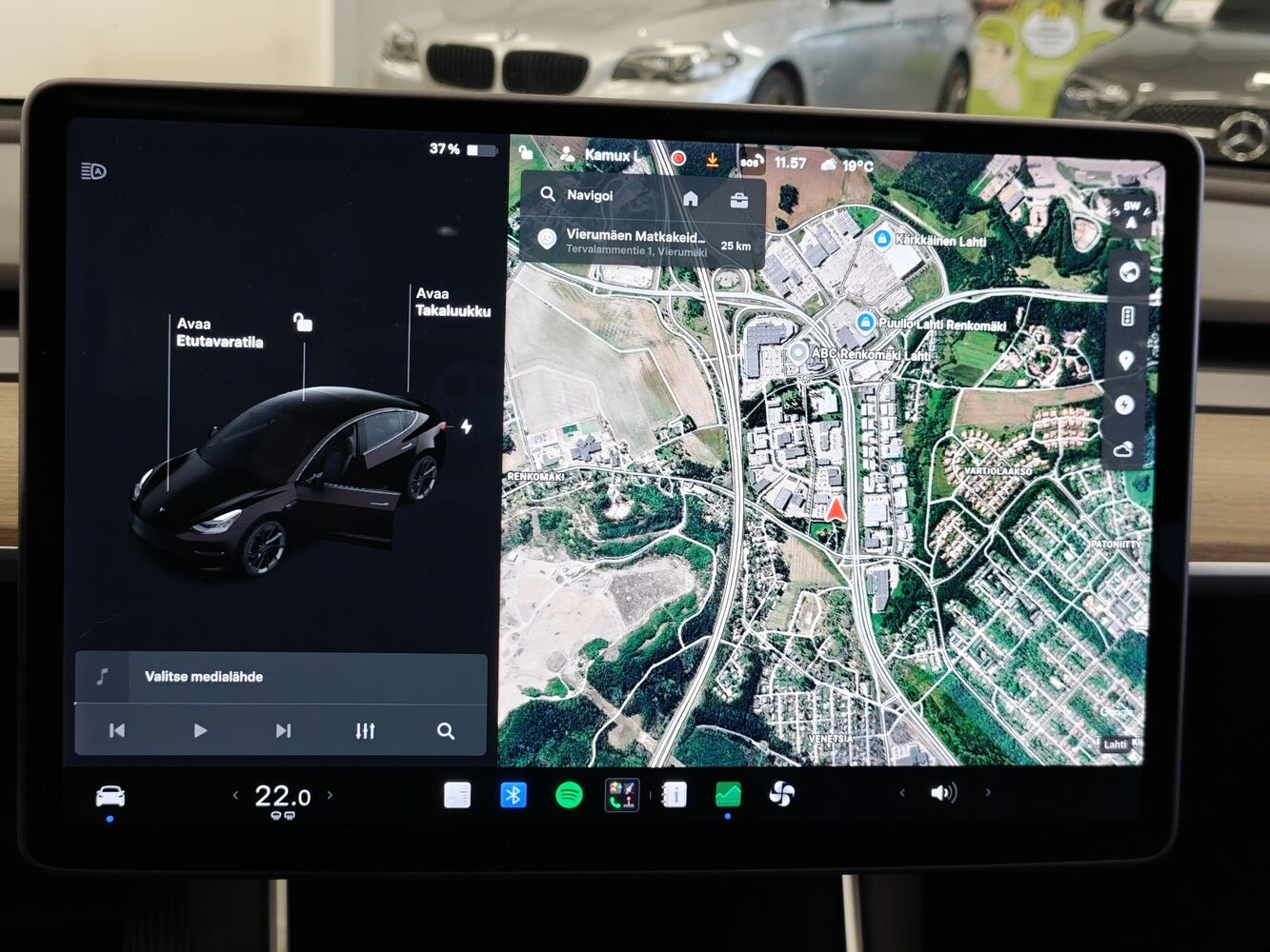 Tesla Model 3 vaihtoauto