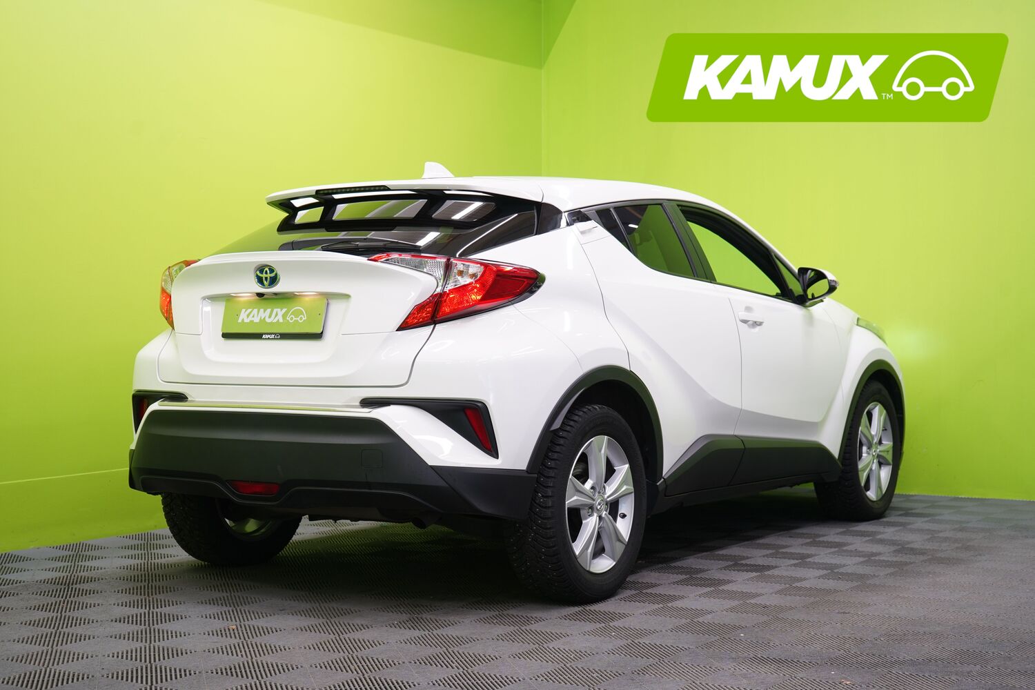Toyota C-HR vaihtoauto