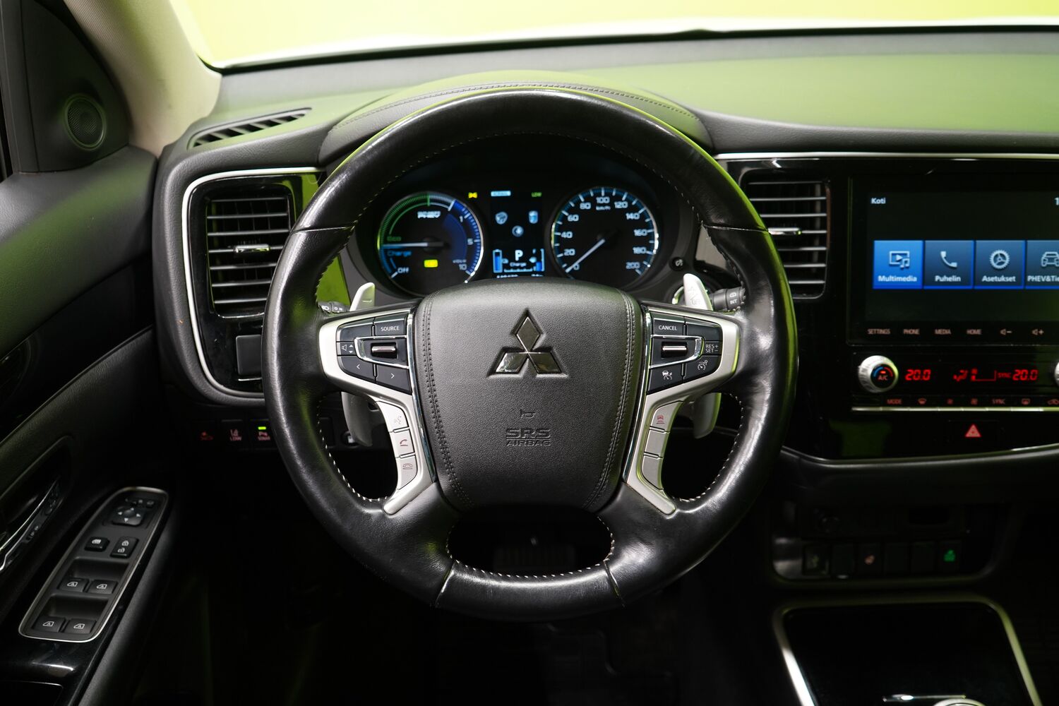Mitsubishi Outlander PHEV vaihtoauto