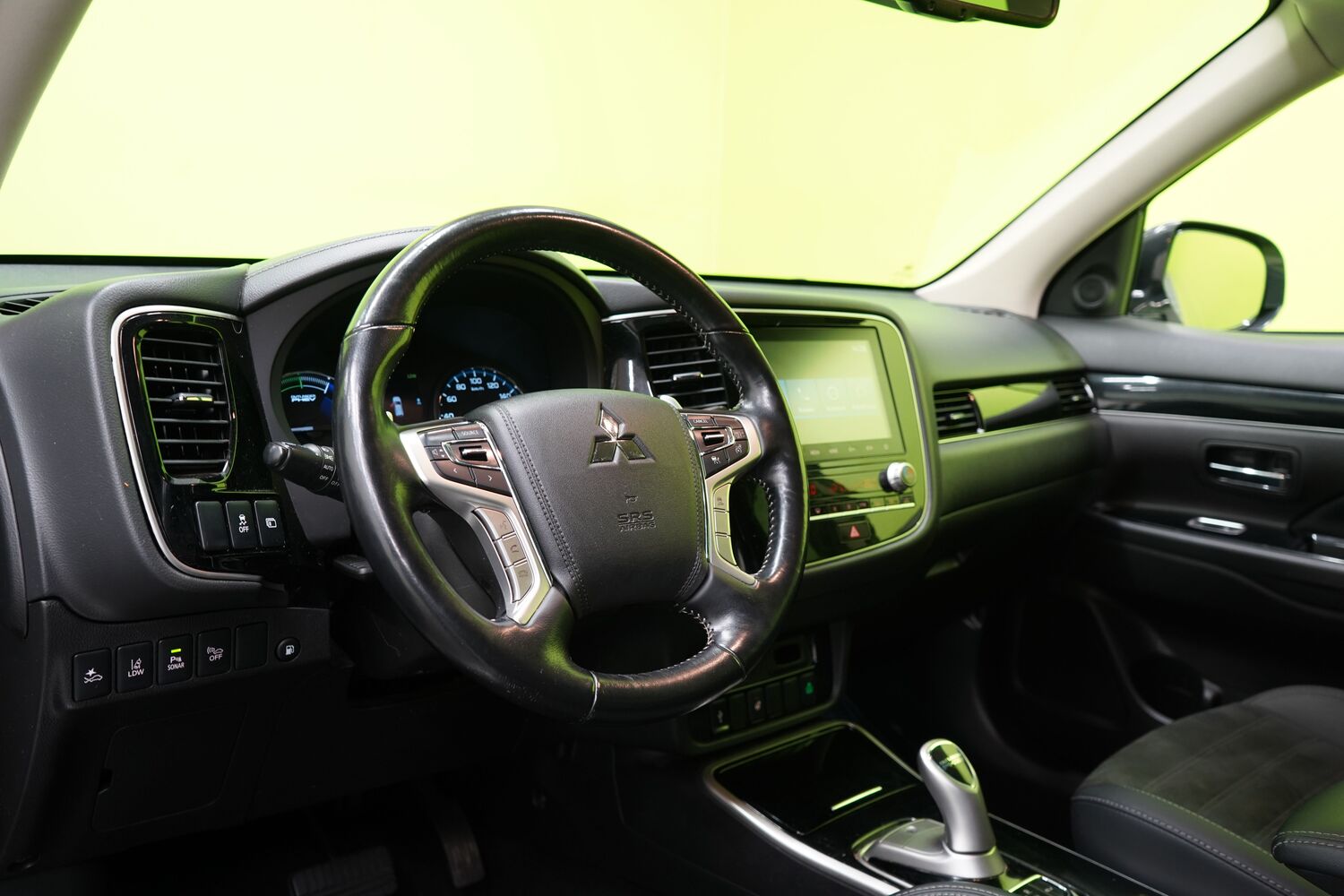 Mitsubishi Outlander PHEV vaihtoauto