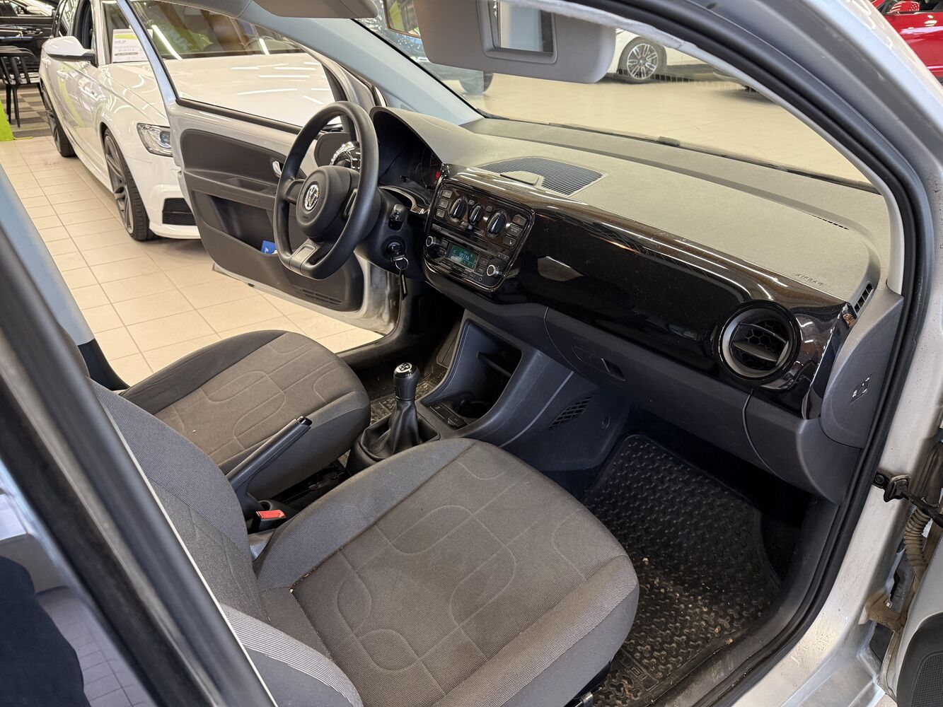 Volkswagen up! vaihtoauto