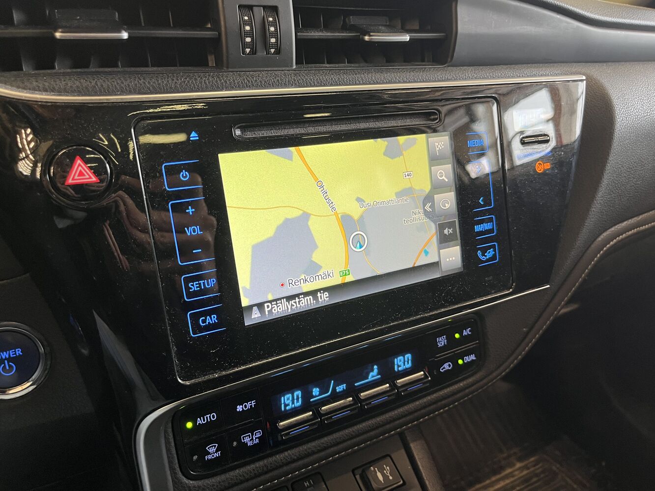 Toyota Auris vaihtoauto