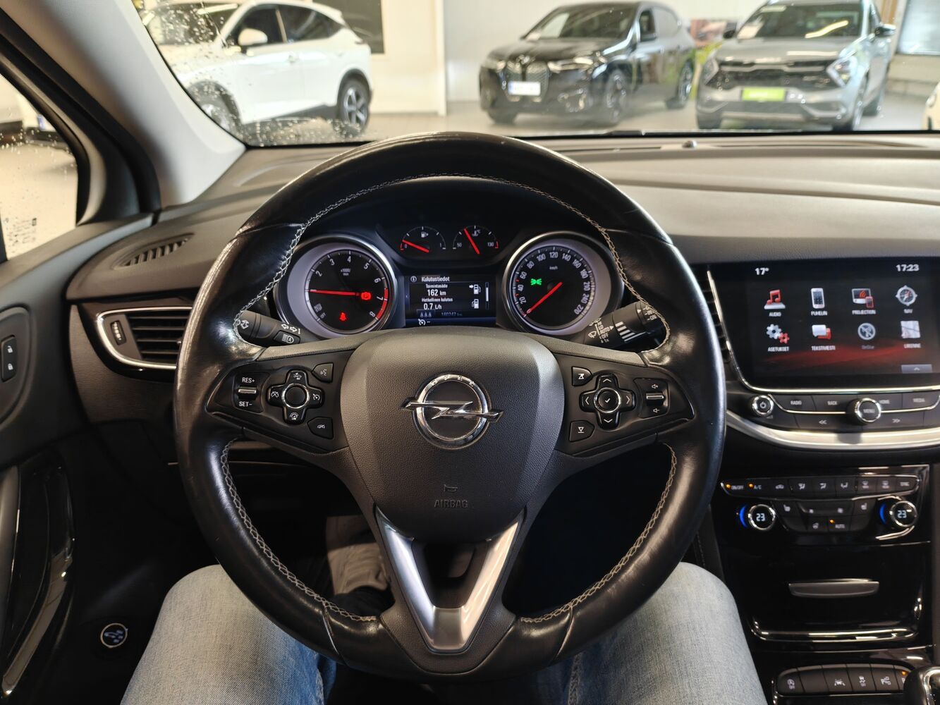 Opel Astra vaihtoauto