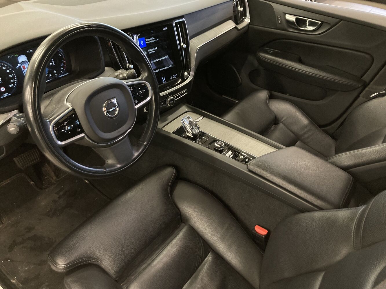 Volvo V60 vaihtoauto