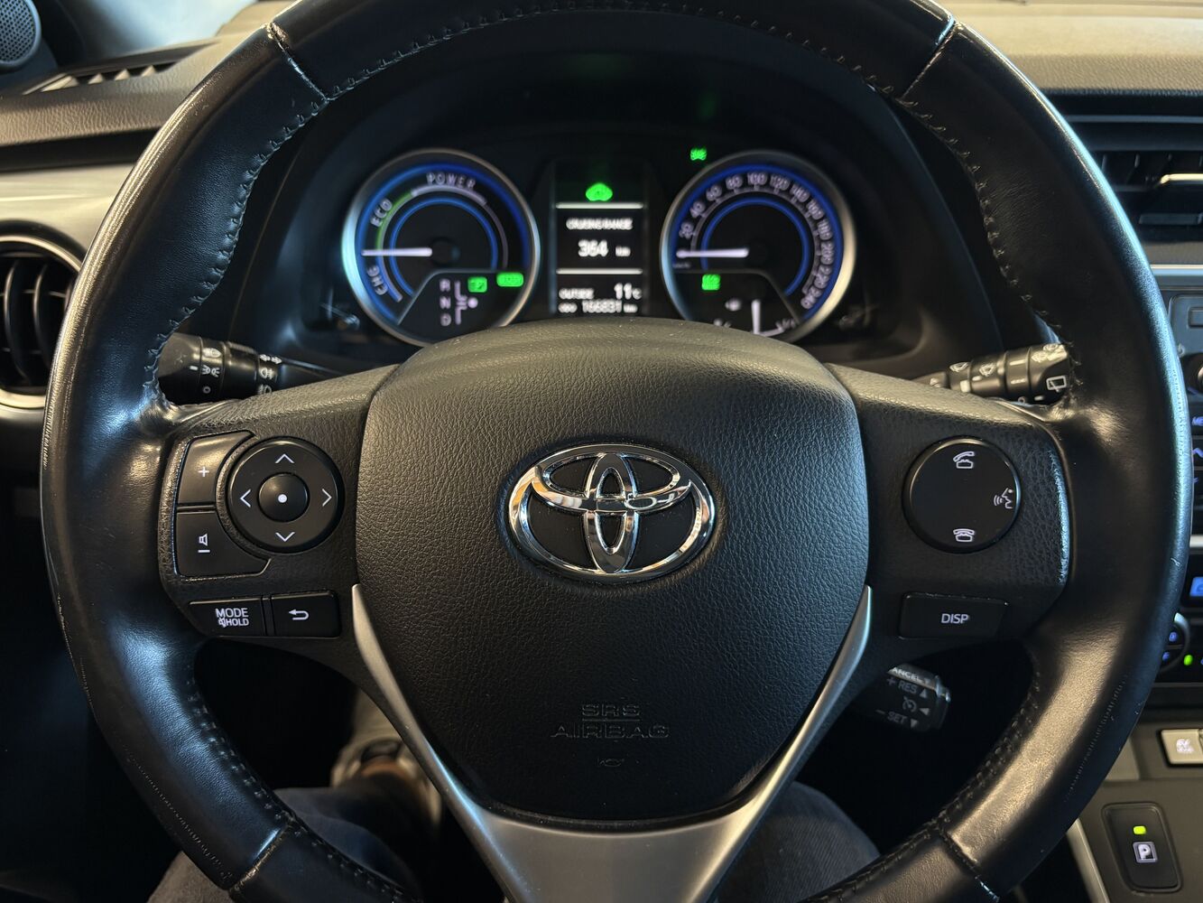 Toyota Auris vaihtoauto