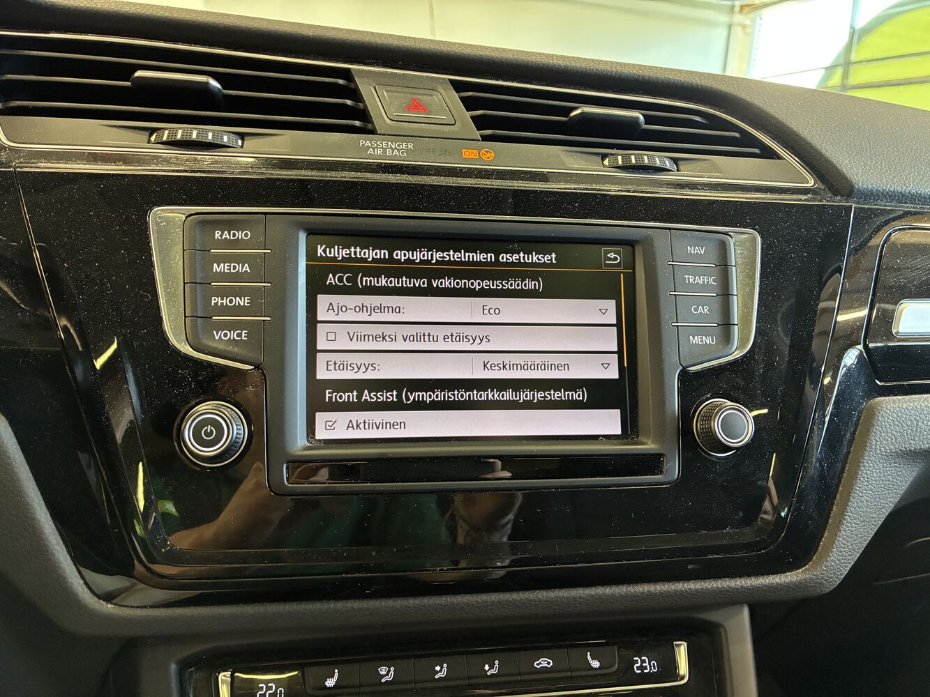 Volkswagen Touran vaihtoauto