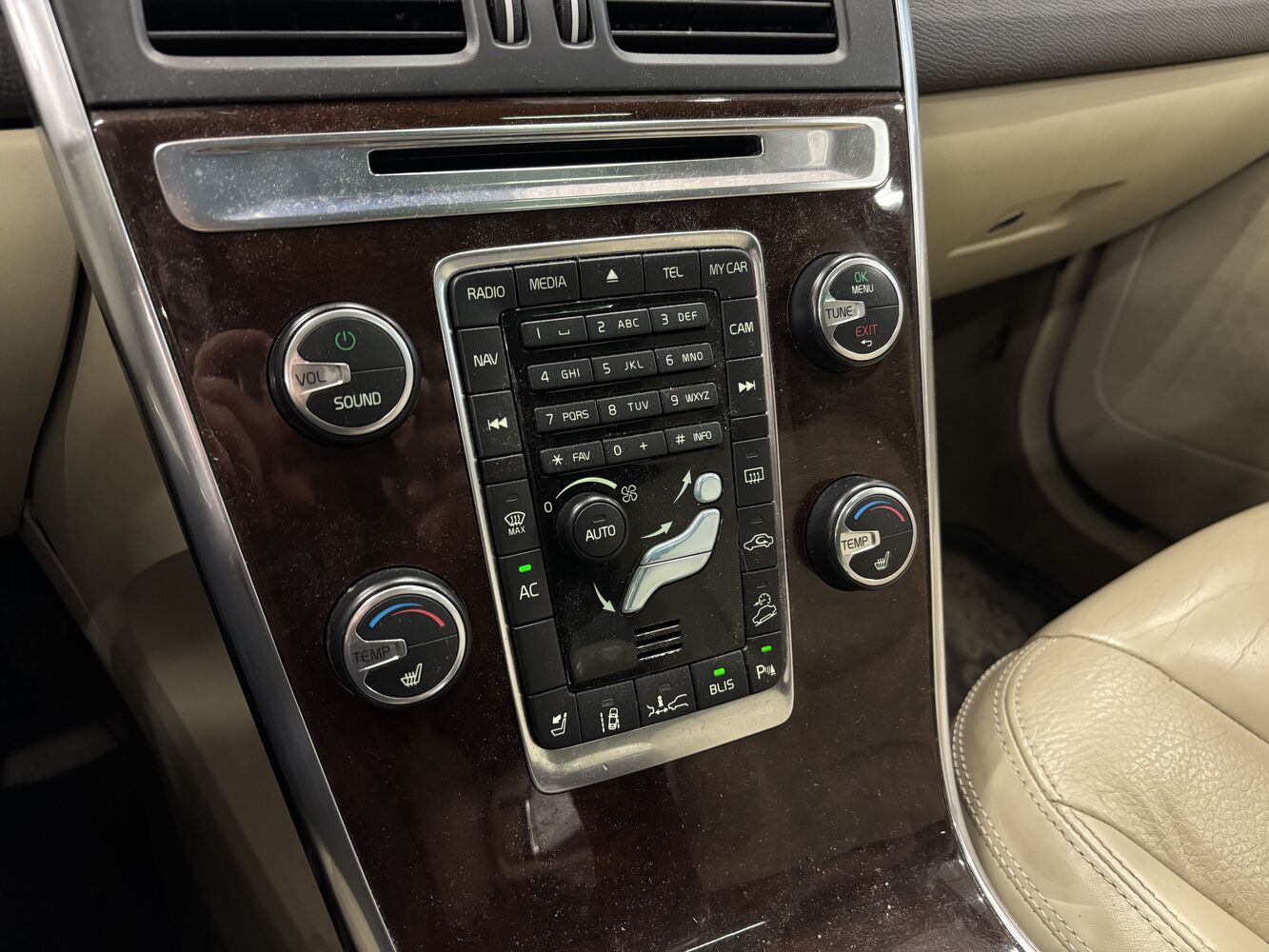 Volvo XC60 vaihtoauto