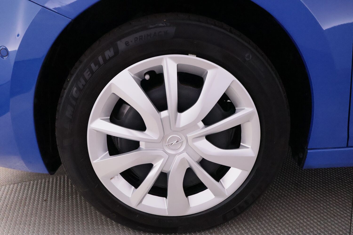 Opel Corsa vaihtoauto