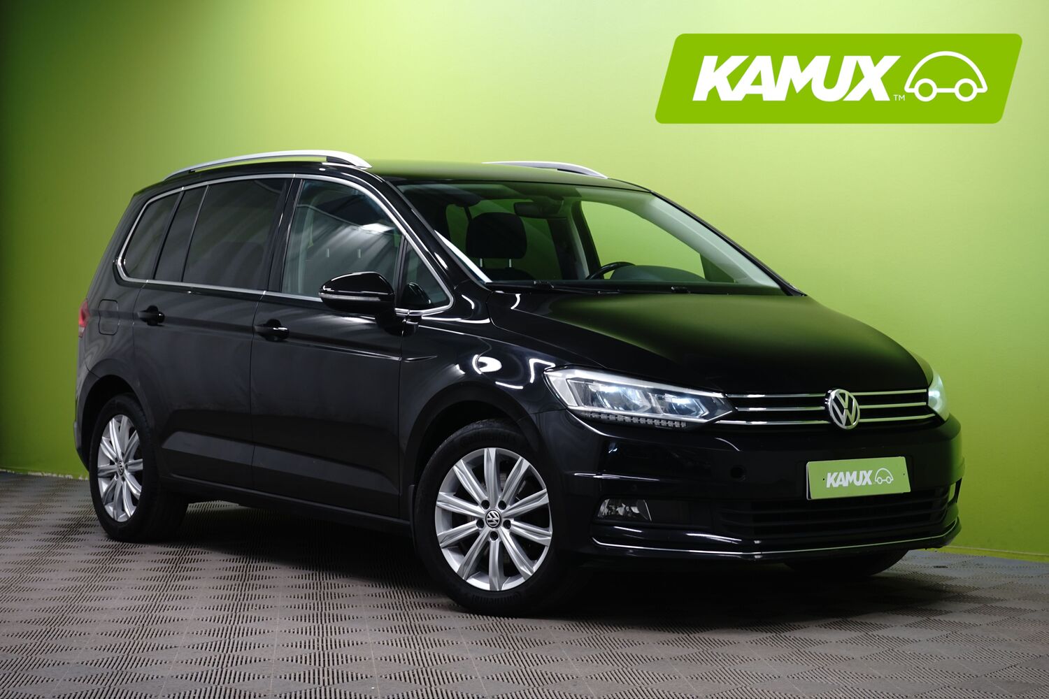 Volkswagen Touran vaihtoauto