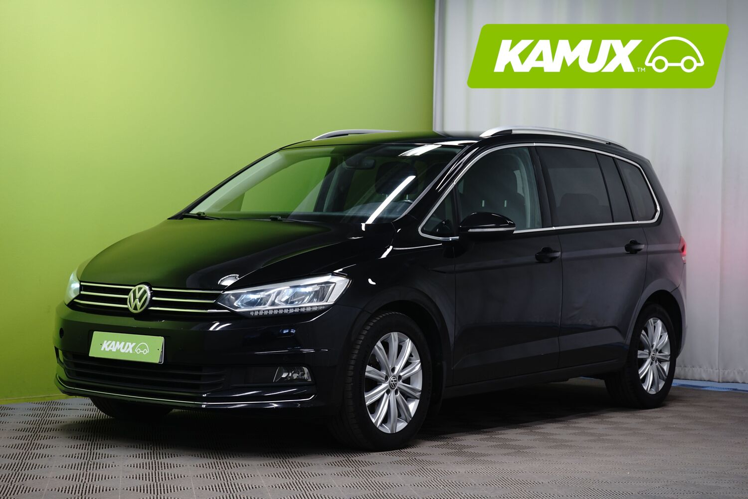 Volkswagen Touran vaihtoauto