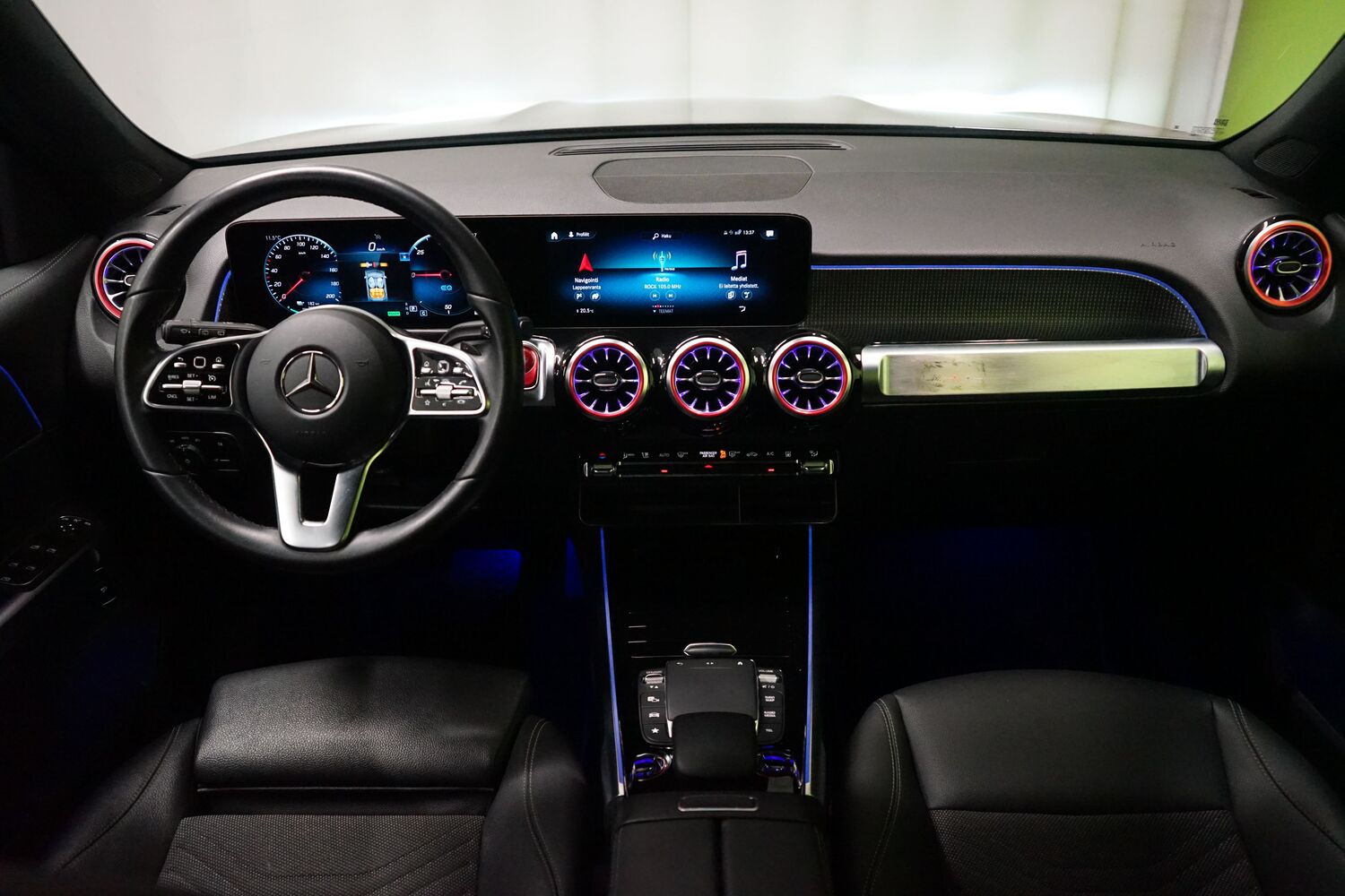 Mercedes-Benz EQB vaihtoauto