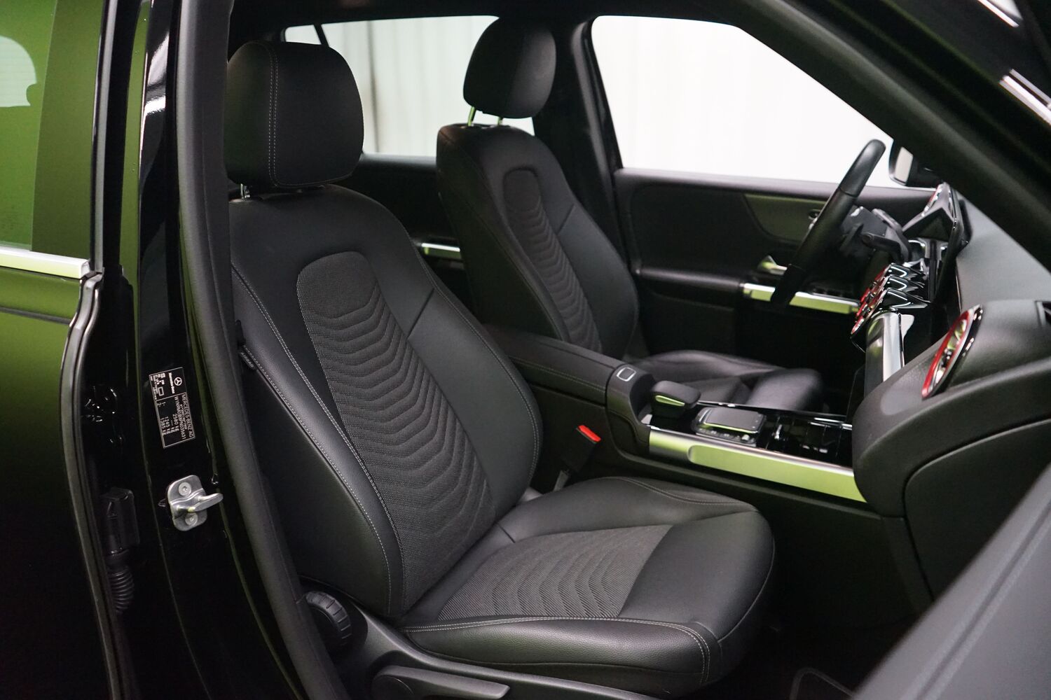 Mercedes-Benz EQB vaihtoauto